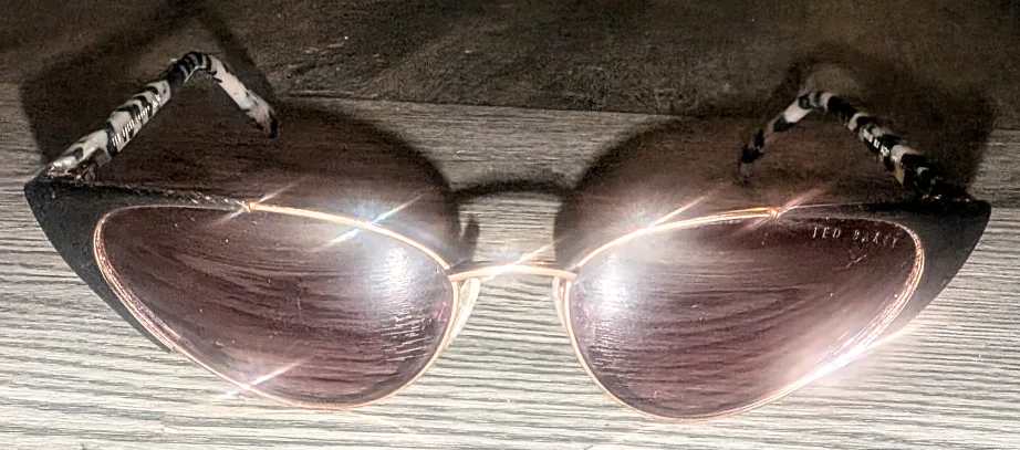 🕶️Ted Baker Sunglasses 🕶️ image indicator(3)
