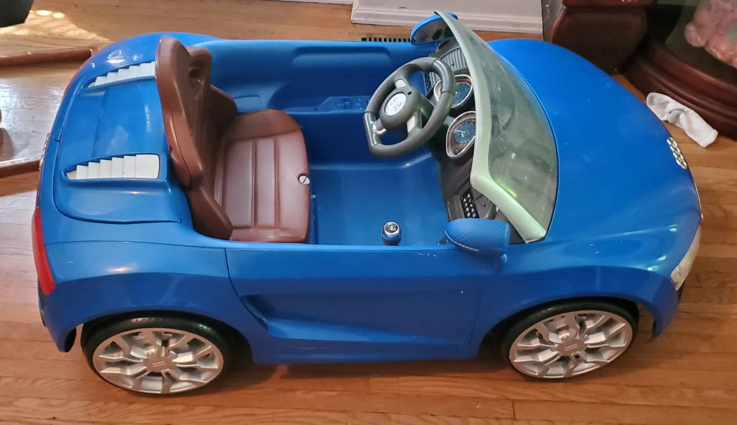 Kids Ride-On Cars thumbnail