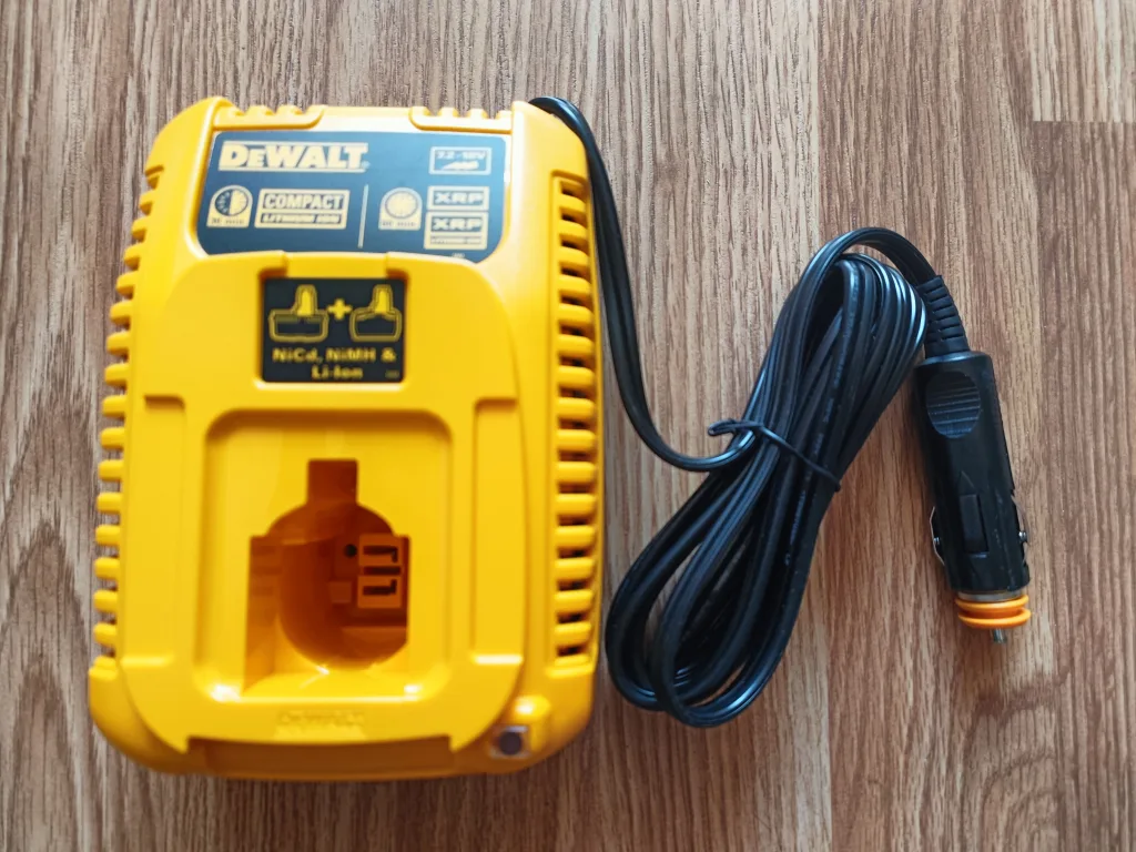 DeWalt 7.2-18V Battery Charger thumbnail