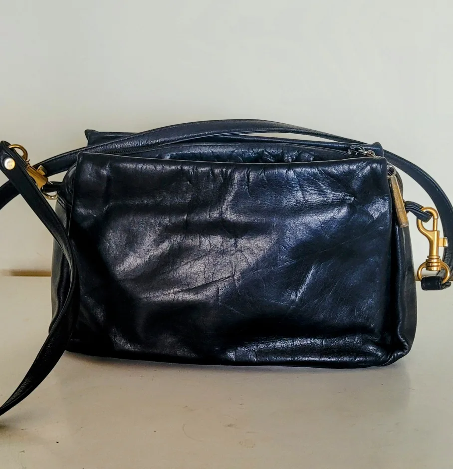 🇨🇦Preswick & Moore Black Leather Crossbody Bag thumbnail