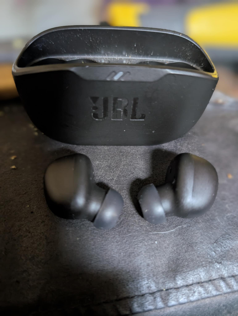 JBL Wireless Earbuds - photo 2