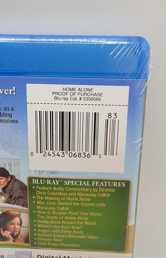 Home Alone Blu-ray DVD + Digital | Sealed | Bonus, Bilingual image indicator(4)