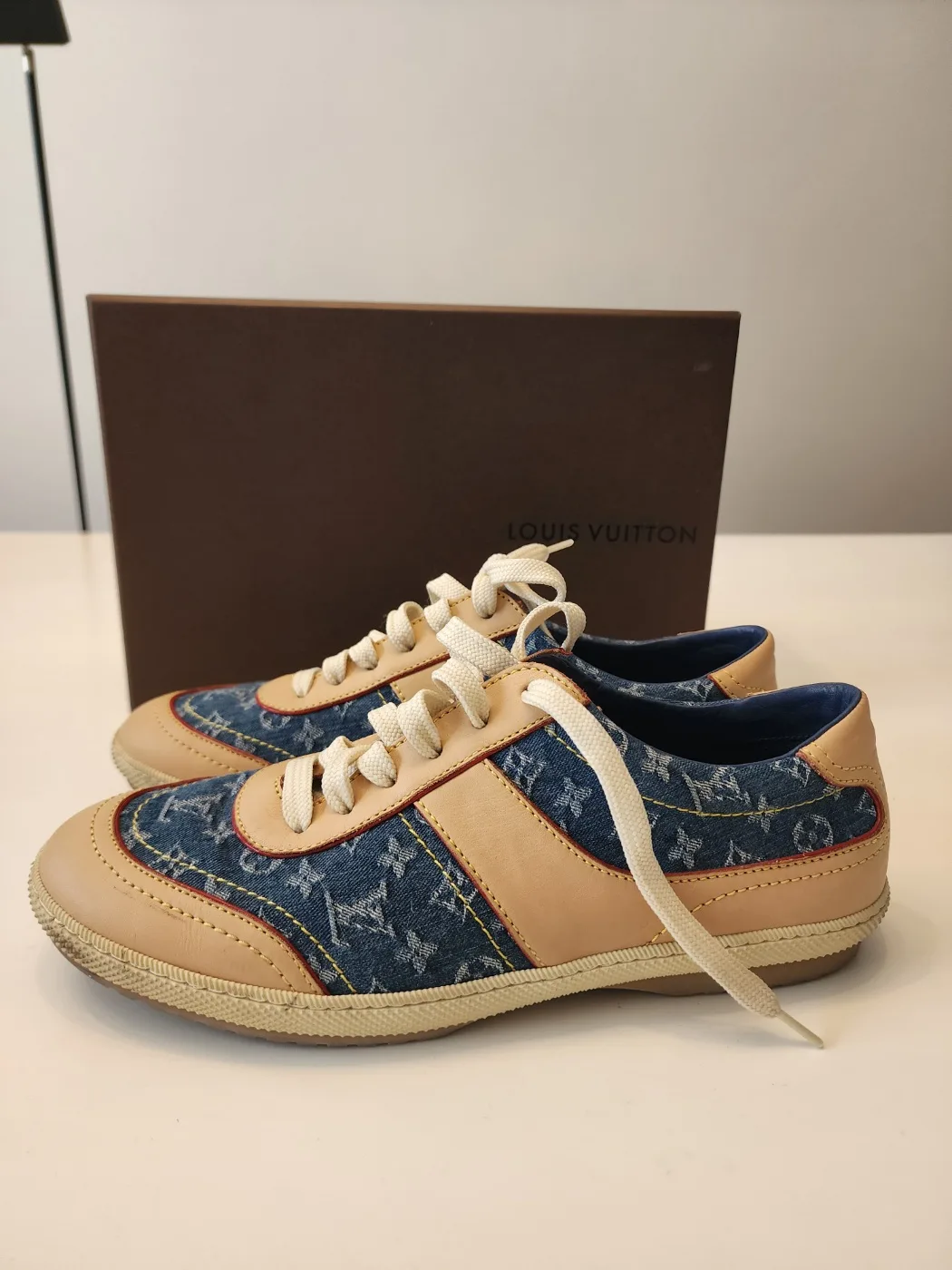 Retro Louis Vuitton Sneakers – Excellent Condition image indicator(2)