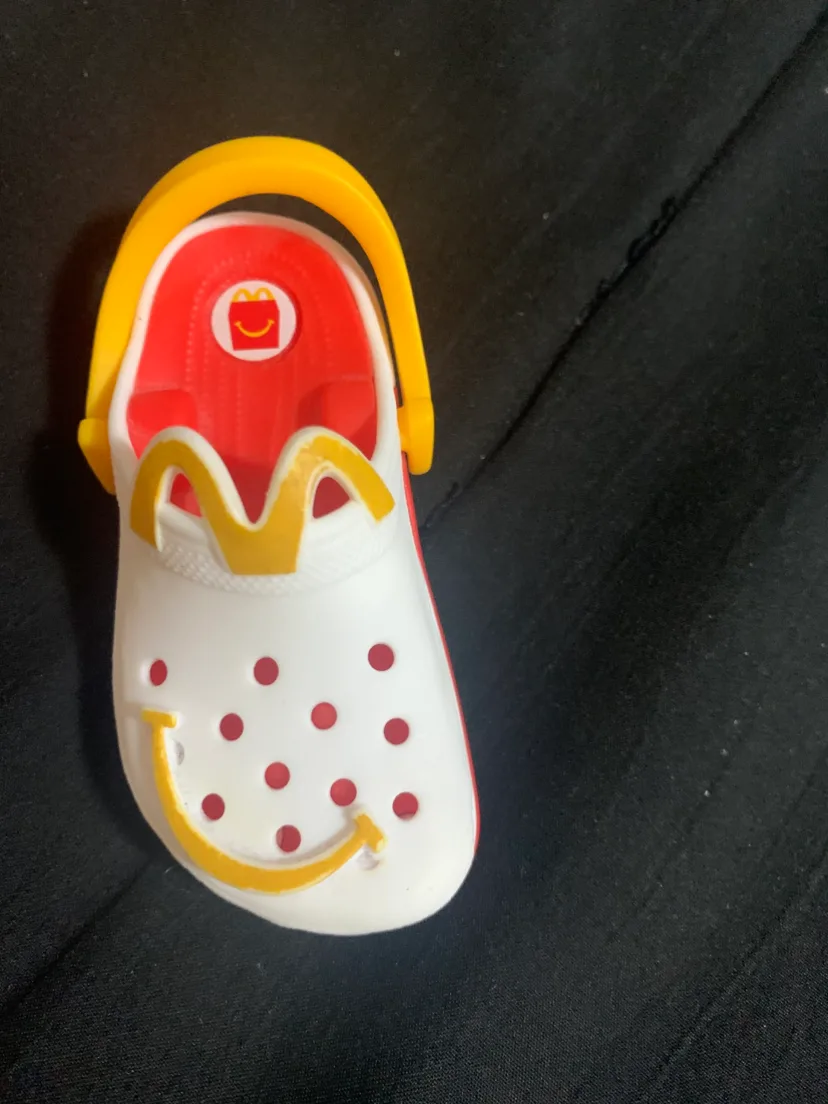$5 McDonald’s 2024 crocs toy thumbnail