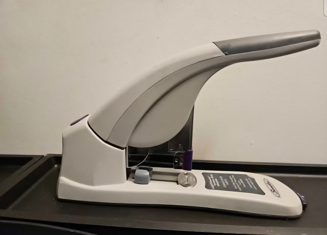 Swingline LightTouch Heavy Duty Stapler - photo 4