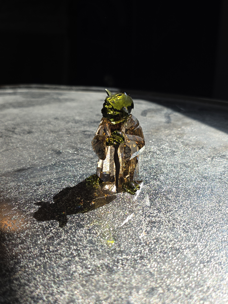 Swarovski Star Wars Yoda Figurine - photo 2