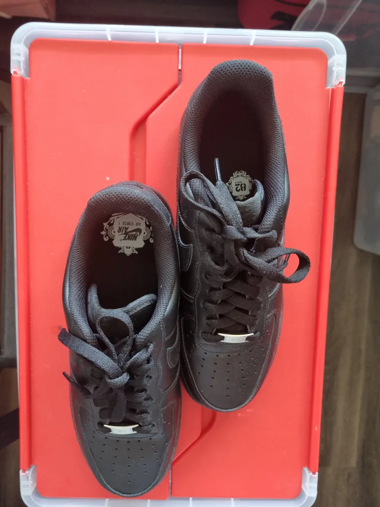 Nike Air Force 1 Low Black - Size 9 image indicator(3)