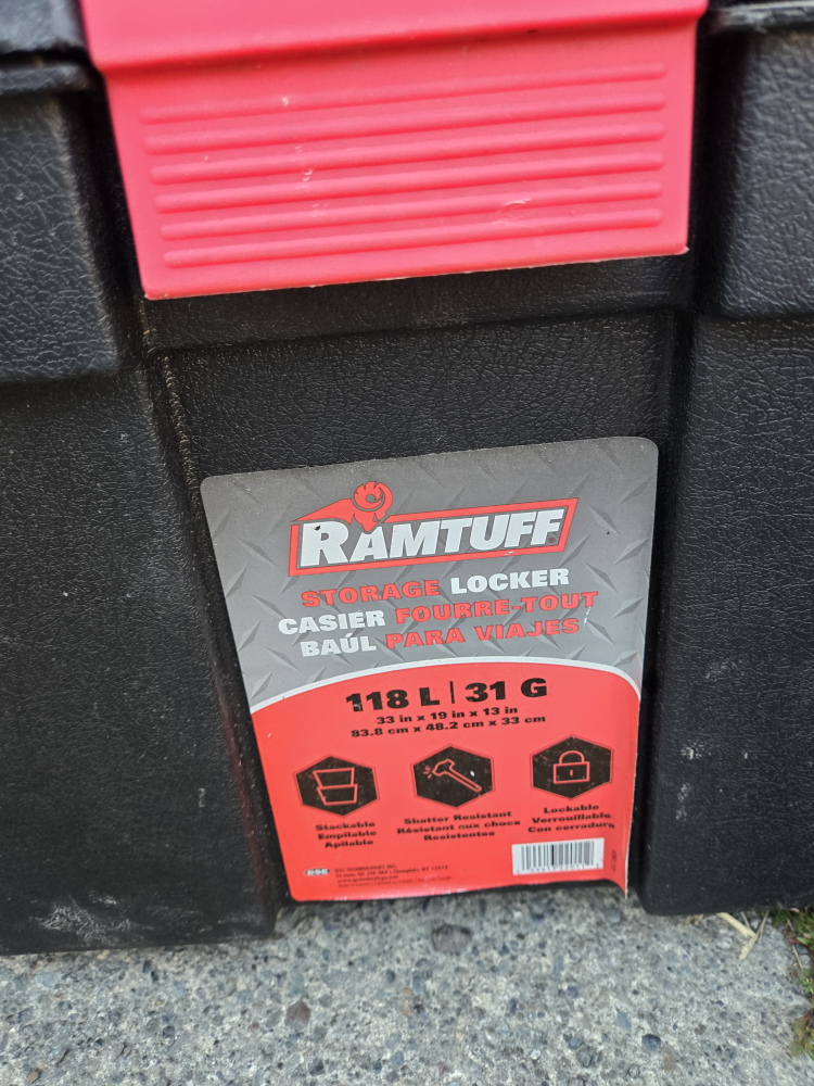 storage locker/ tool box/ storage bin - photo 2
