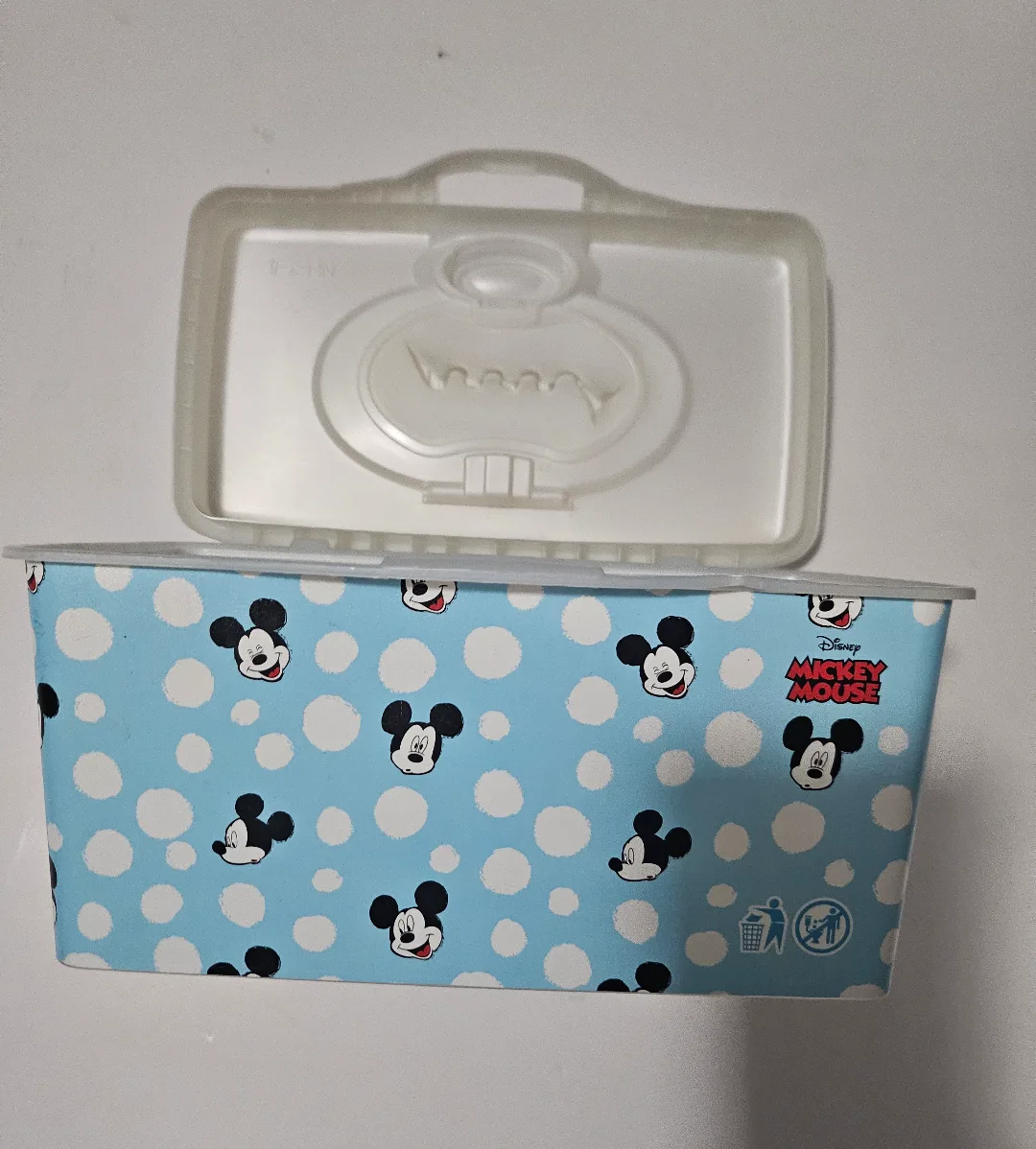 Huggie's Mickey Mouse Baby Wipes Container 🇨🇦 thumbnail