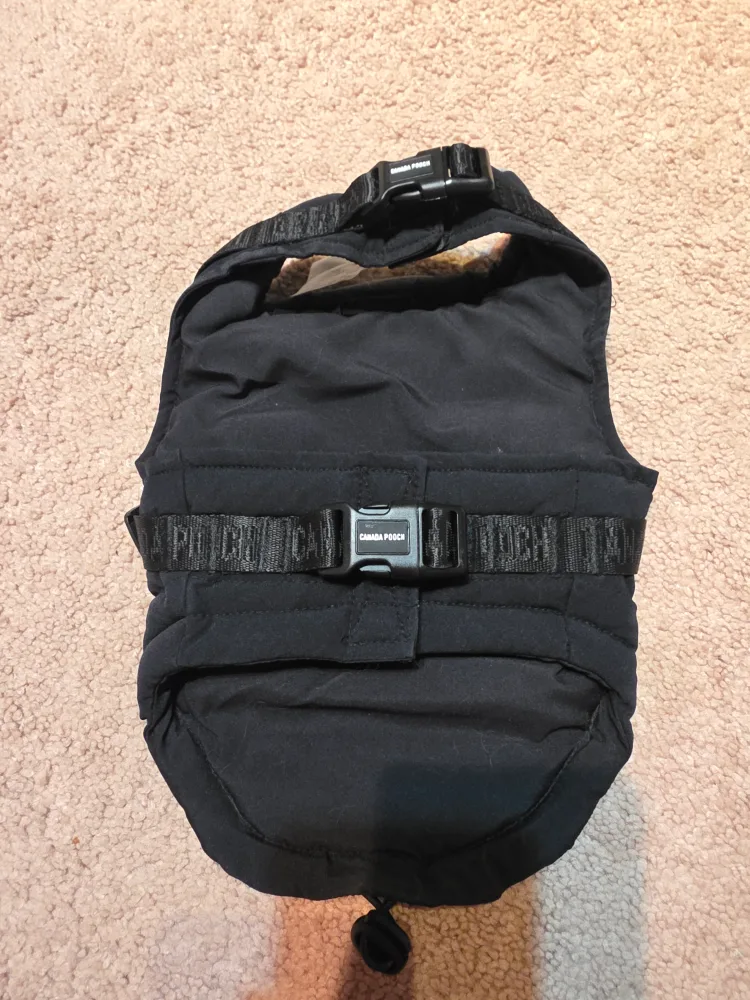 Canada Pooch Dog Puffer Vest - Black image indicator(2)