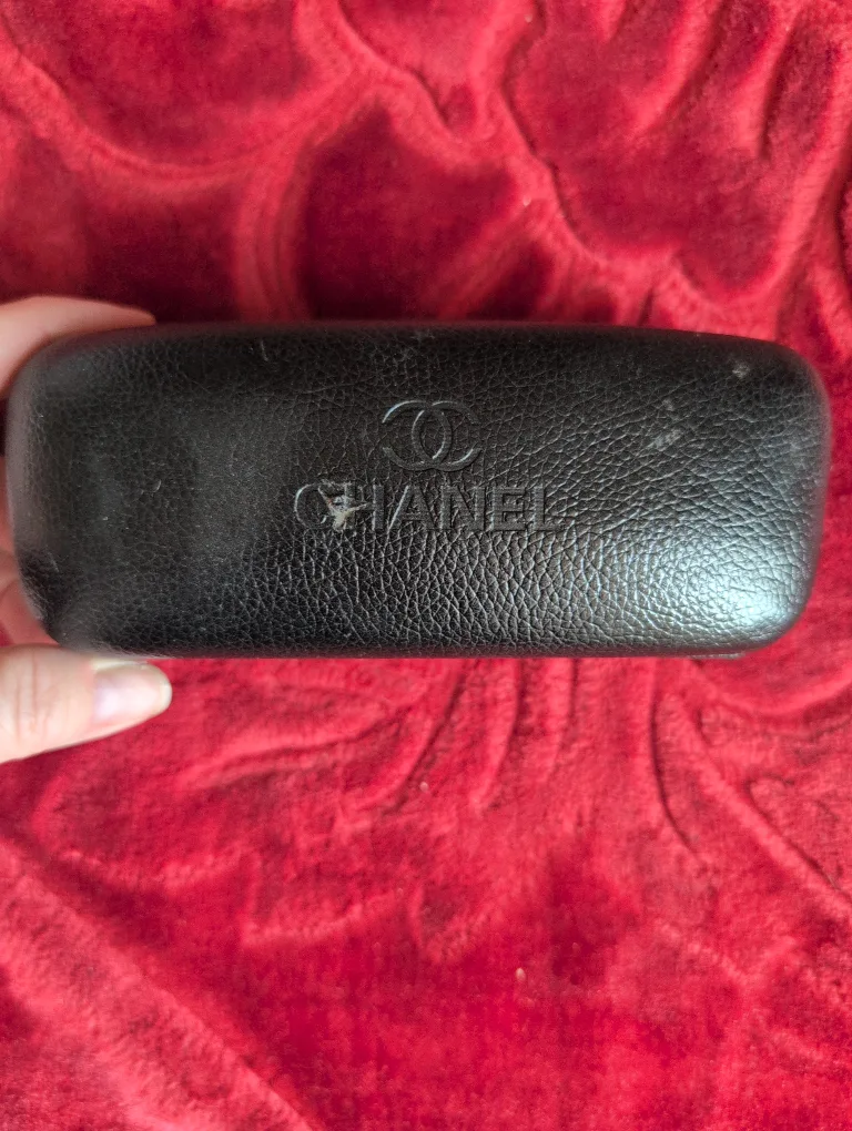 🇨🇦 Chanel Eyeglasses Case image indicator(3)
