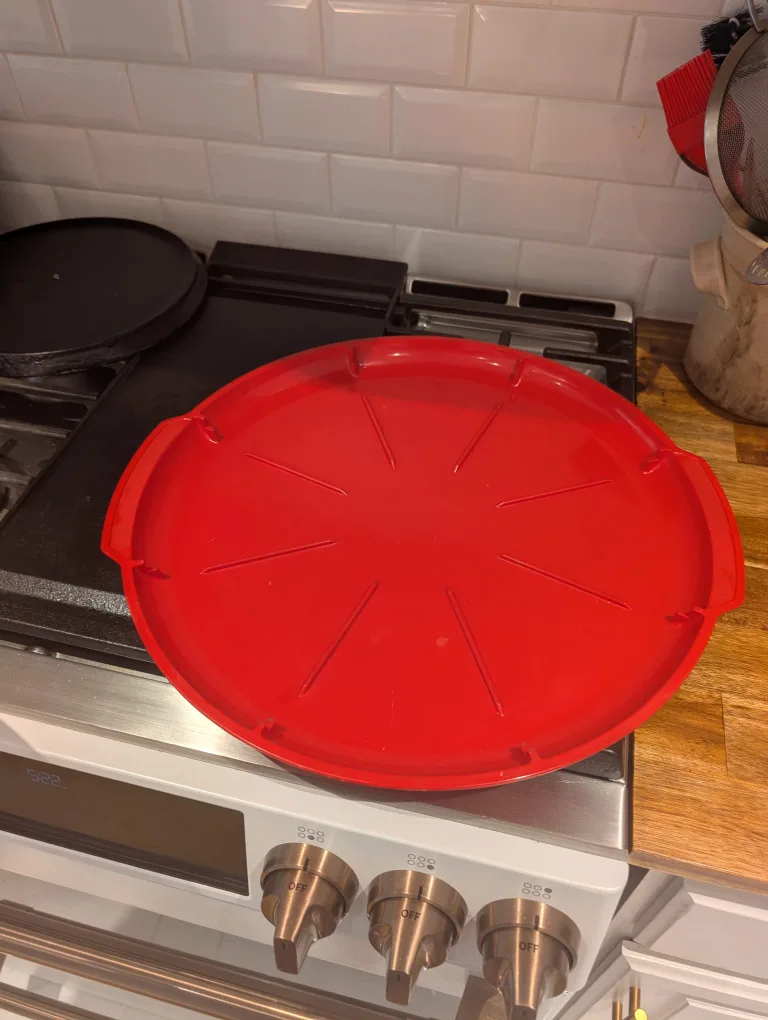 Perforated pizza pans and serving platter image indicator(4)