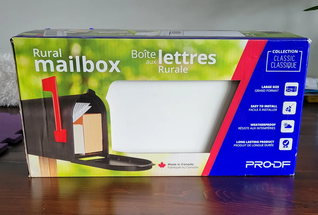Rural Mailbox - White, New in Box 🇨🇦 thumbnail