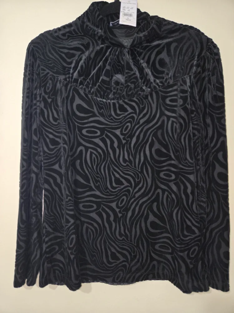 NEW with Tags Women's Tops, shirts ,t-shirts , mix sizes thumbnail