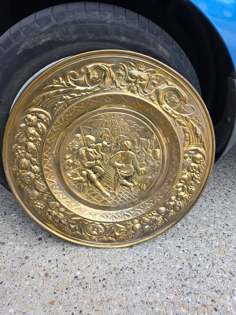 Vintage Decorative Brass Plate thumbnail