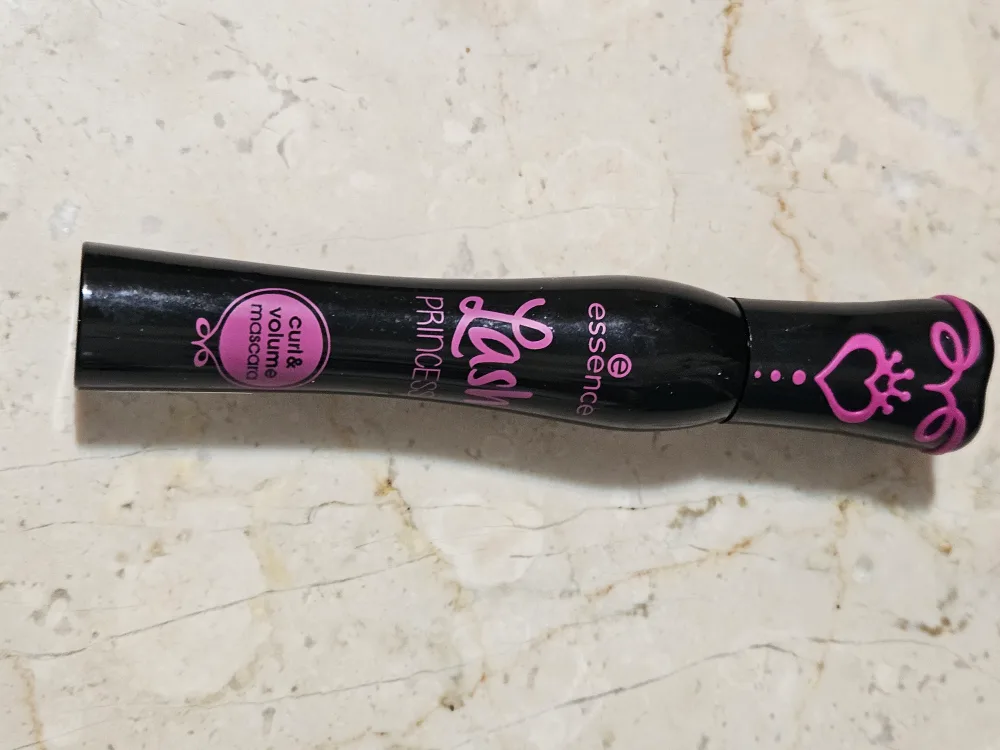 Essence Lash Princess Curl & Volume Mascara thumbnail