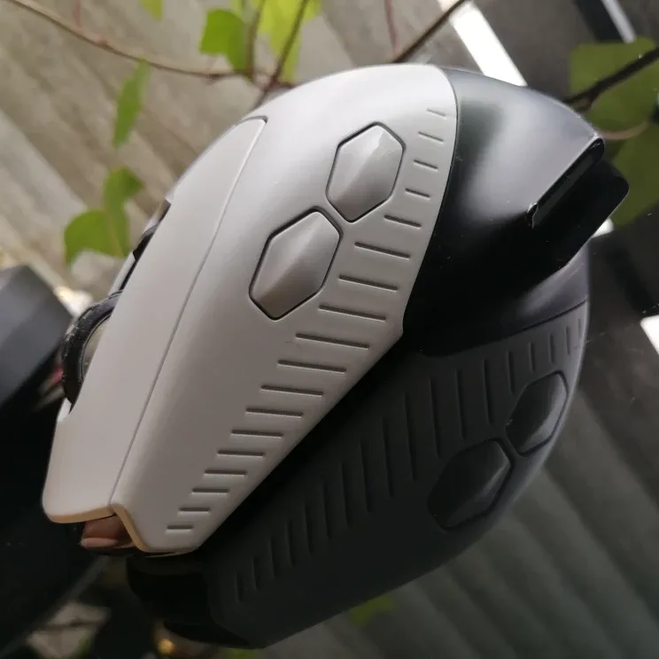 Alienware Gaming Mouse thumbnail