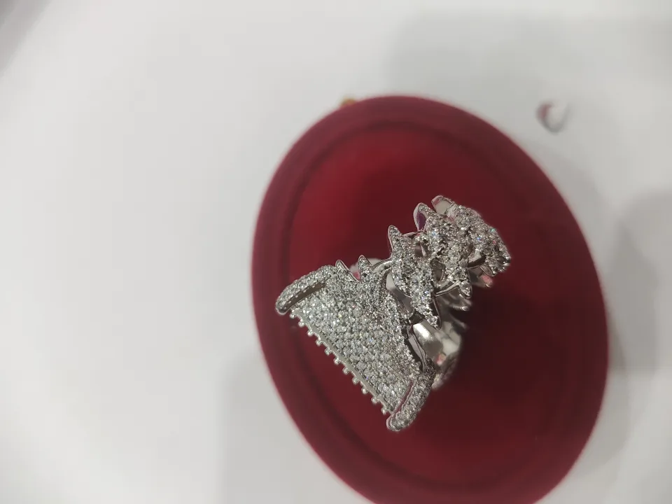 Silver Ring with Cubic Zirconia image indicator(5)