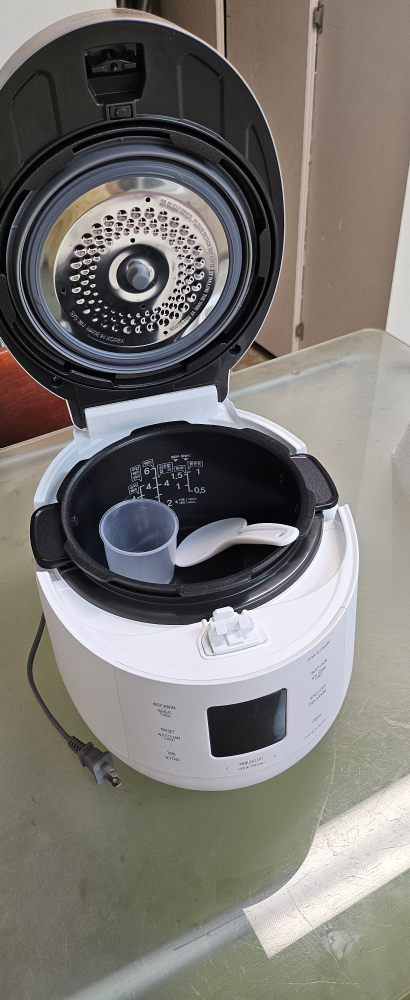 Cuckoo CRP-ST0609F Rice Cooker - photo 2