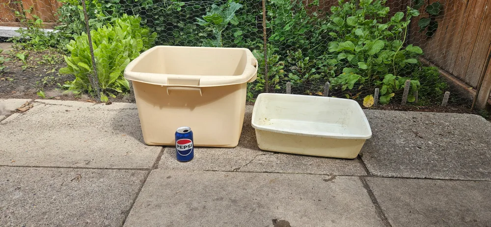 Rubbermaid type bin/wash basin (vintage) 🇨🇦 thumbnail