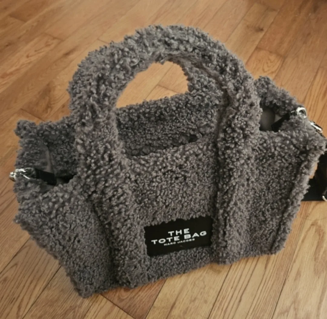 Marc Jacobs Teddy Tote Bag image indicator(3)