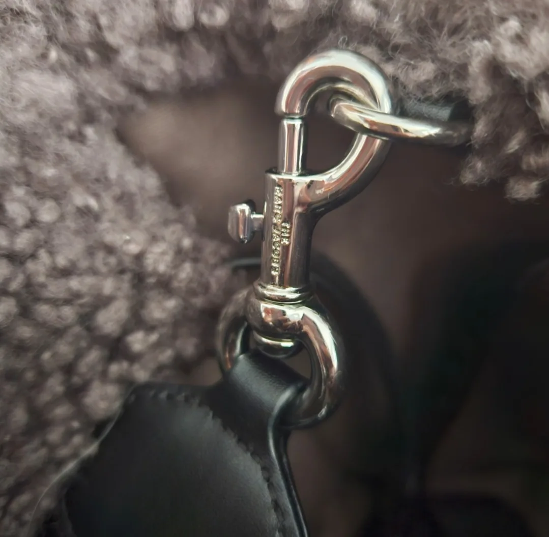 Marc Jacobs Teddy Tote Bag image indicator(7)