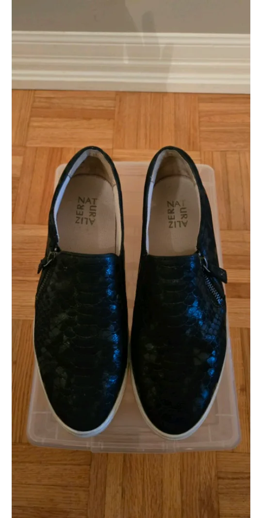 Naturalizer Black Leather Slip-On Sneakers thumbnail