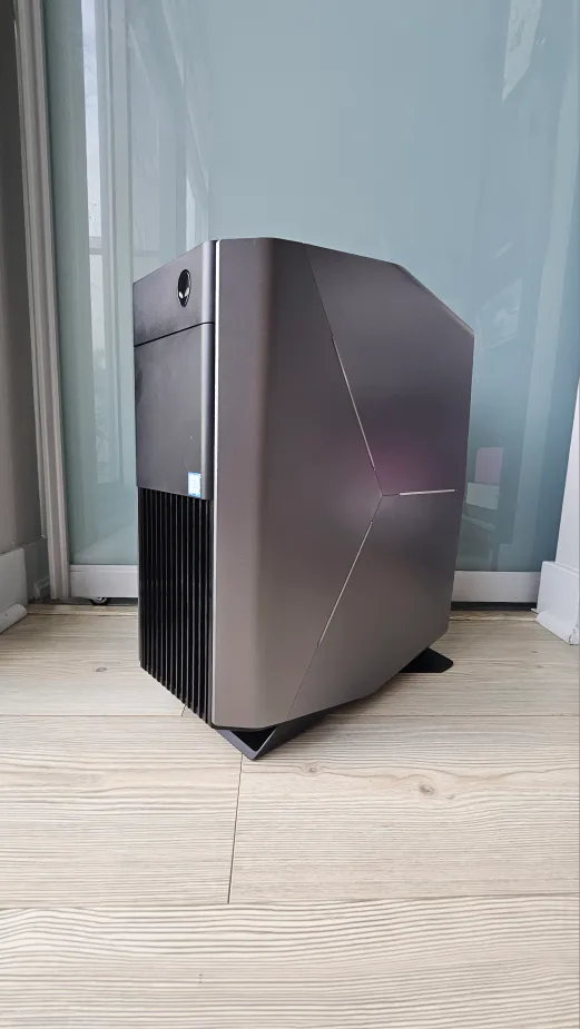 Alienware Aurora R8 Gaming Desktop PC Computer (read info) thumbnail
