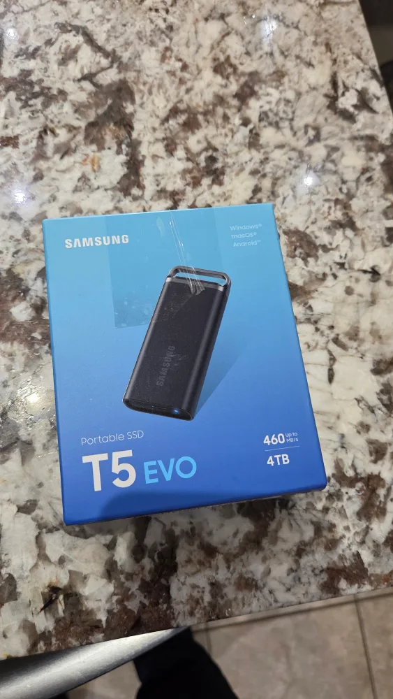New Samsung Portable SSD T5 EVO 4TB - Black thumbnail