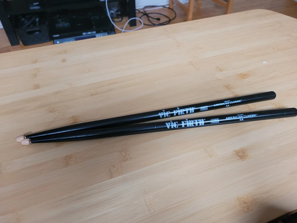 Vic Firth American Classic 5A Drumsticks thumbnail