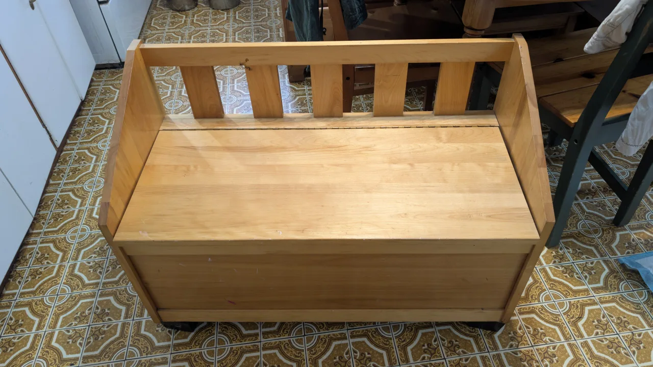 Wooden Storage Bench thumbnail