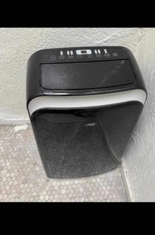 (Free Delivery)Air Conditioner 14,000 BTU thumbnail