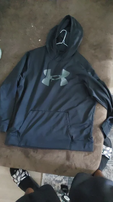 large underarmour hoodie thumbnail