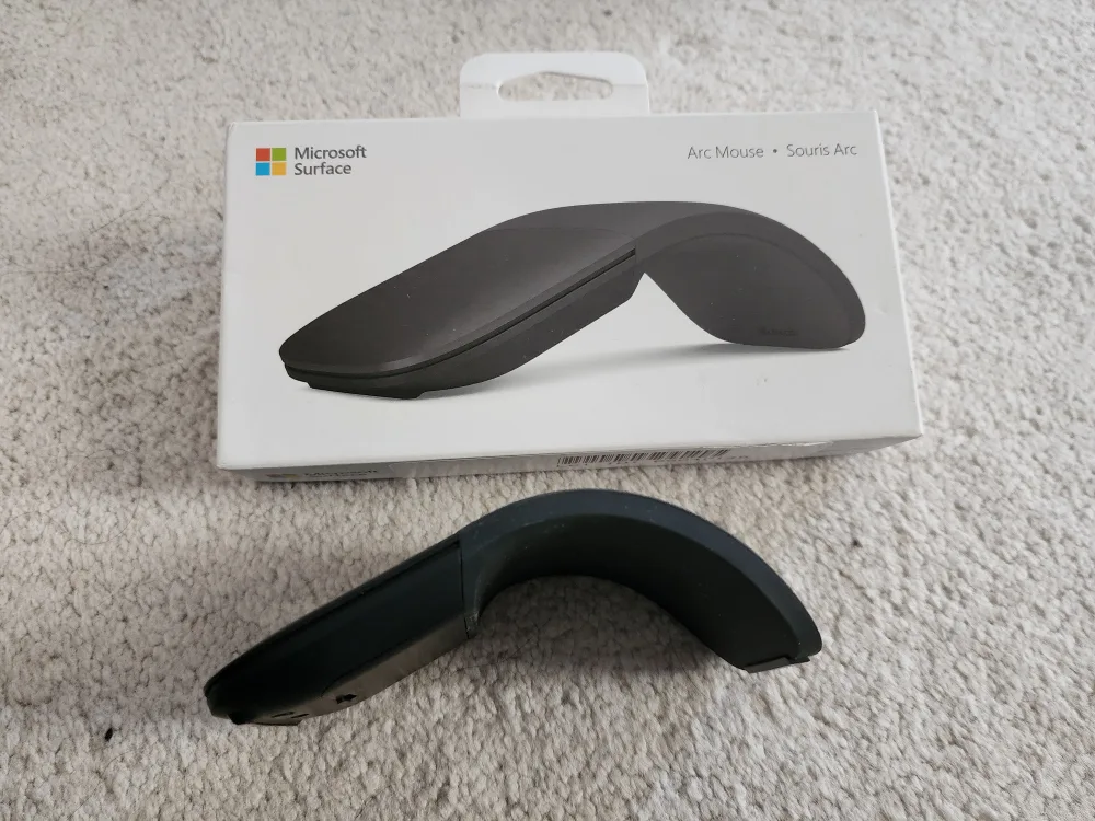 Almost new Microsoft CZV-00097 Surface Arc Mouse - Black image indicator(2)