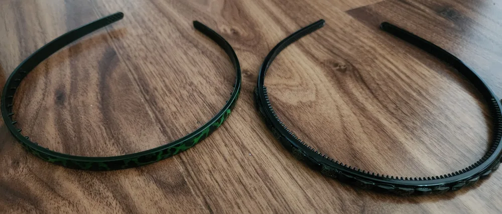 Set of 4 Headbands - Silver, Leopard, Green, Black image indicator(2)