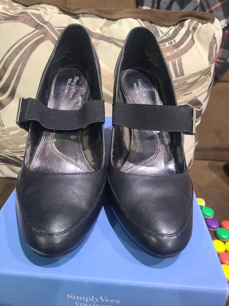 Simply Vera Wang Jardine Black Heels - Size 7.5 thumbnail