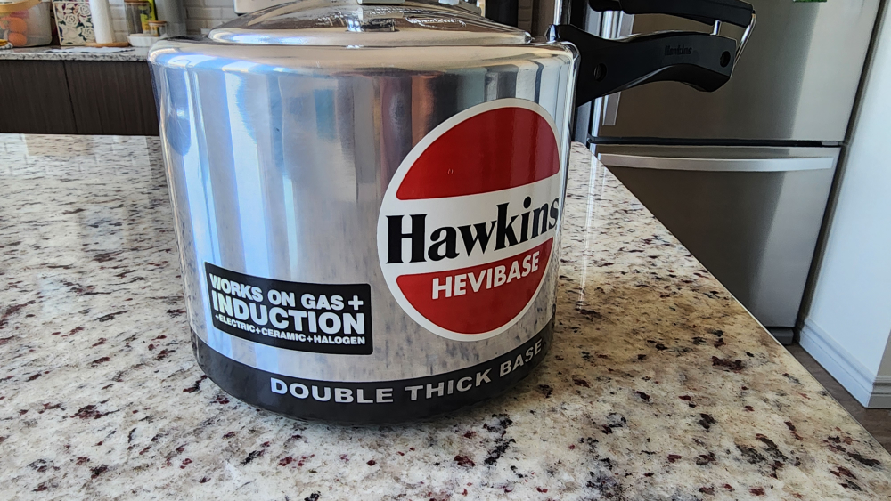 URGENT *Moving Sale* Hawkins Hevibase Pressure Cooker - 3 Litre - photo 2