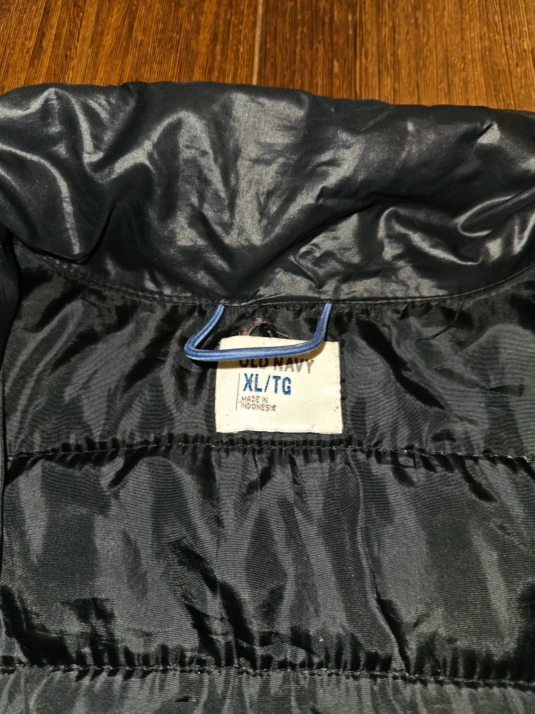 Old Navy Puffer Jacket - XL image indicator(3)