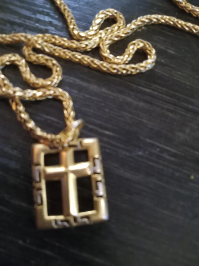 Gold-tone Cross Pendant3.49grams Necklace10.75grams thumbnail