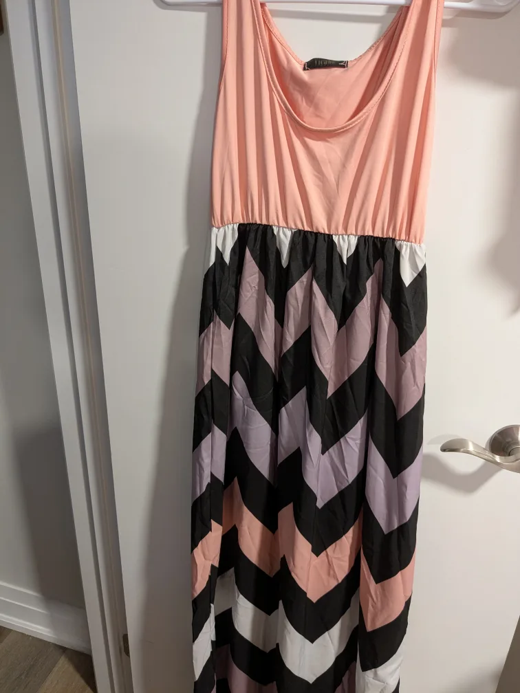 Sleeveless Maxi Dress thumbnail
