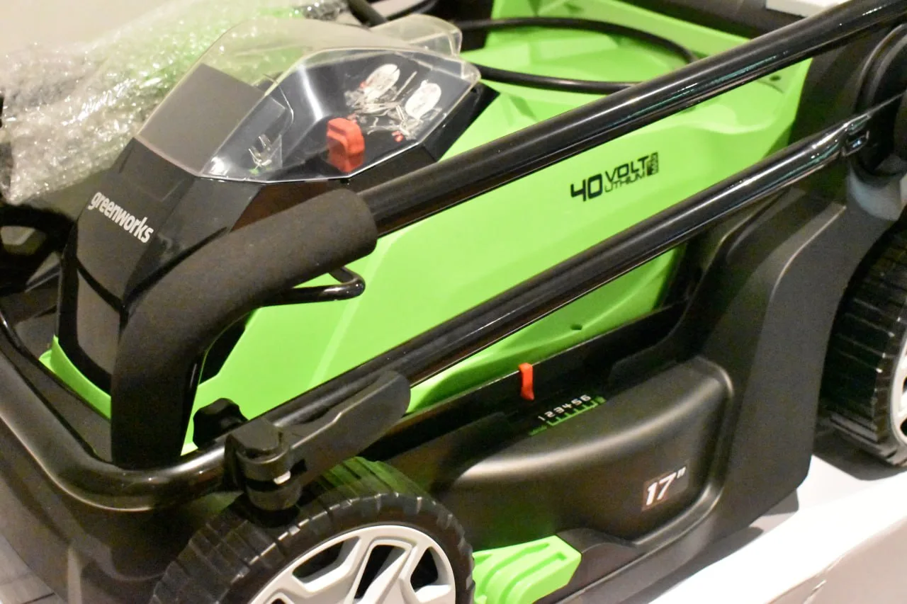 Greenworks 40V 17" Push Lawn Mower (Tool Only) 🇨🇦 thumbnail
