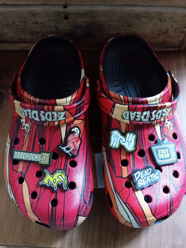 Crocs Zeds Dead Clogs - Size 9 thumbnail