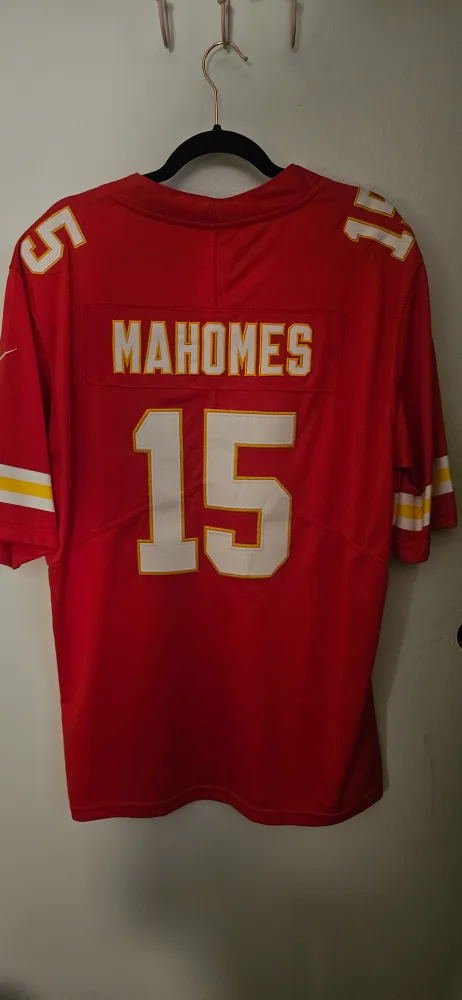 Mahomes #15 Kansas City Chiefs Jersey - Size M thumbnail