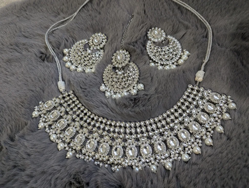 Silver Necklace, Earrings & Tikka Reception Set thumbnail