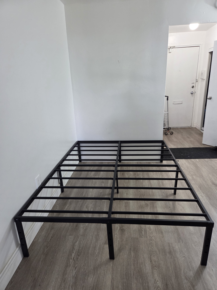 Queen Size Metal Bed Frame - Black - photo 4