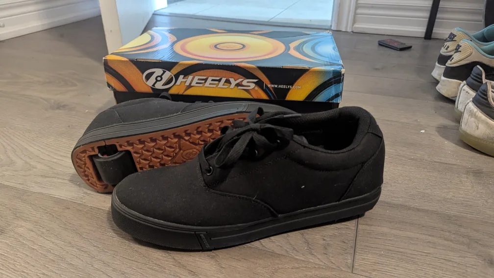 HEELY'S Men's size 10 roller shoes thumbnail