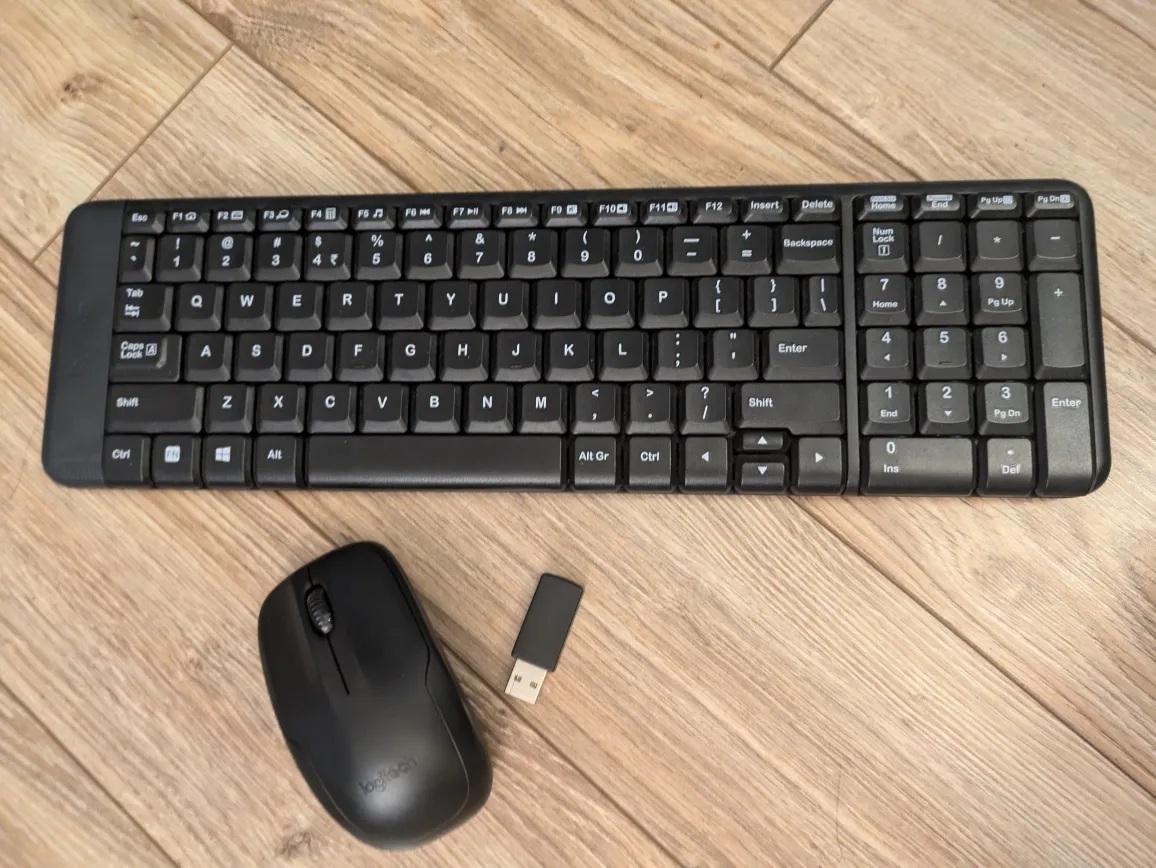 Logitech Wireless Keyboard and Mouse Combo image indicator(2)