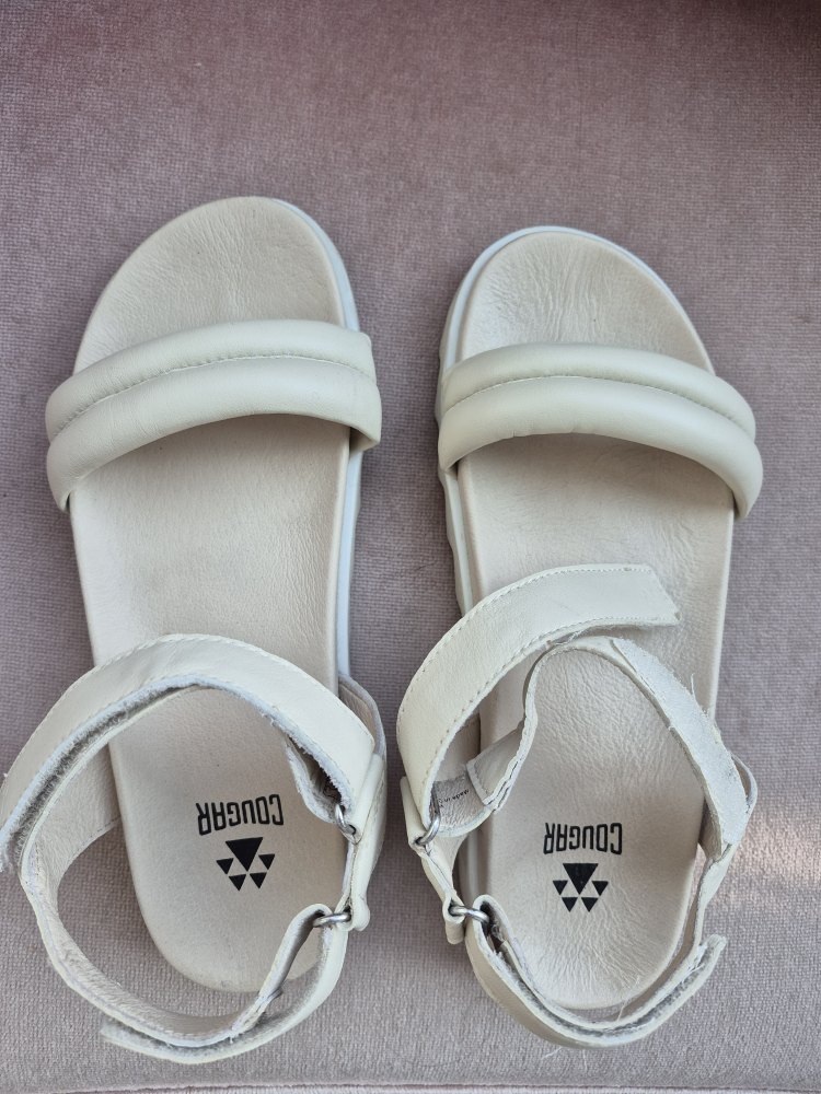 Cougar leather Sandals - Size 8M