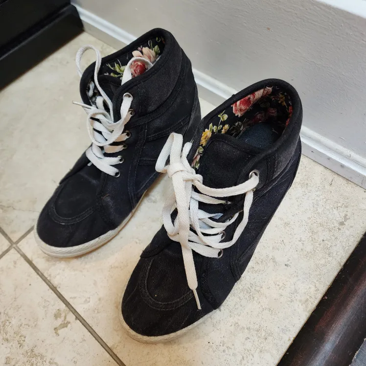 Footware Bundle: Size 6ish thumbnail