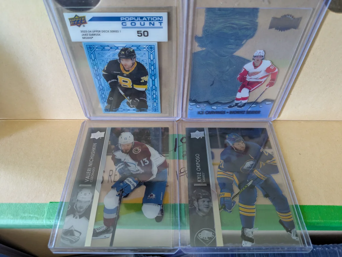 Upper Deck Hockey Cards image indicator(2)